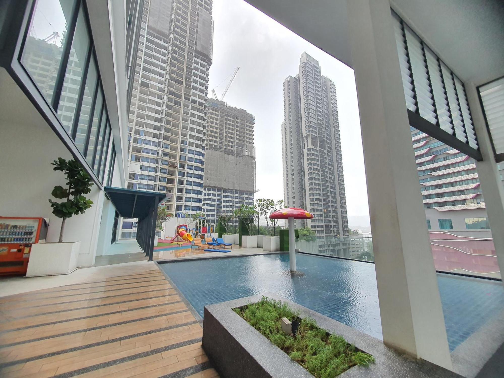 Reizz Residence By Luxury Suites Kuala Lumpur Buitenkant foto