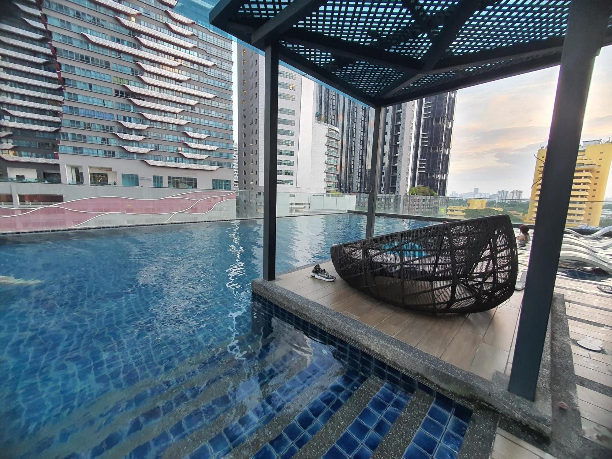 Reizz Residence By Luxury Suites Kuala Lumpur Buitenkant foto